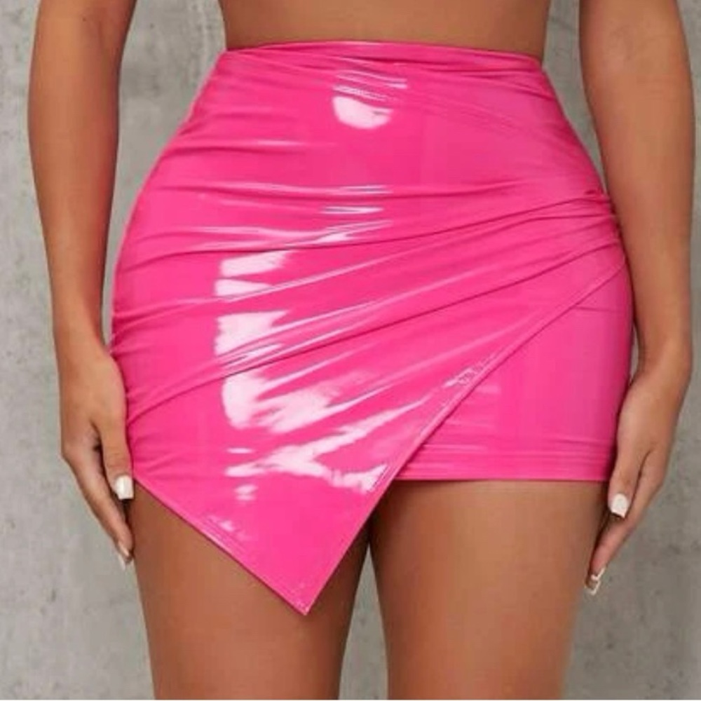 Asymmetrical hem bodycon skirt